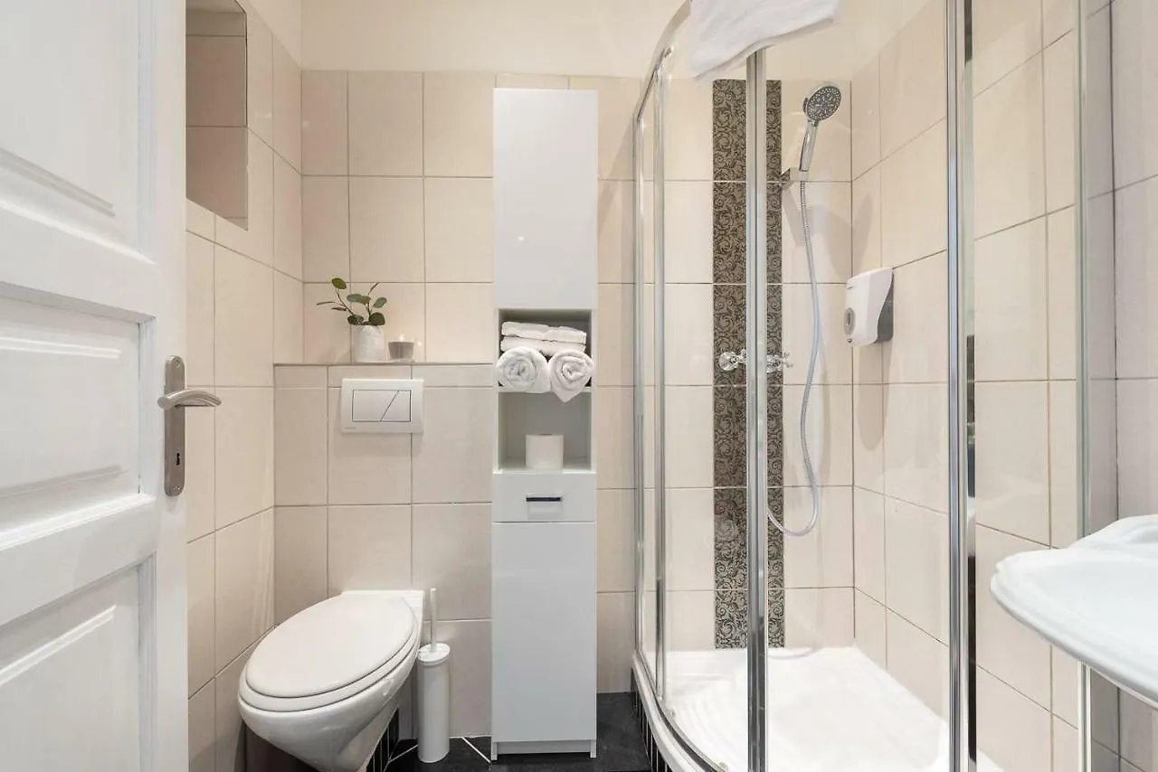 King'S Royal Apartment Praga 0*,